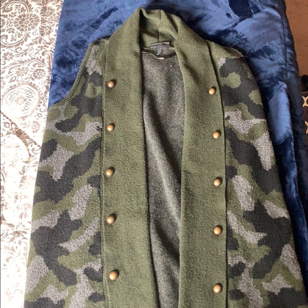 Lane Bryant Camo Sleeveless Sweater